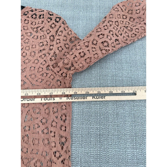 The Loft Shirt Womens Medium Lace Blouse Pink Crochet Pullover Geometric Pattern - Picture 6 of 8
